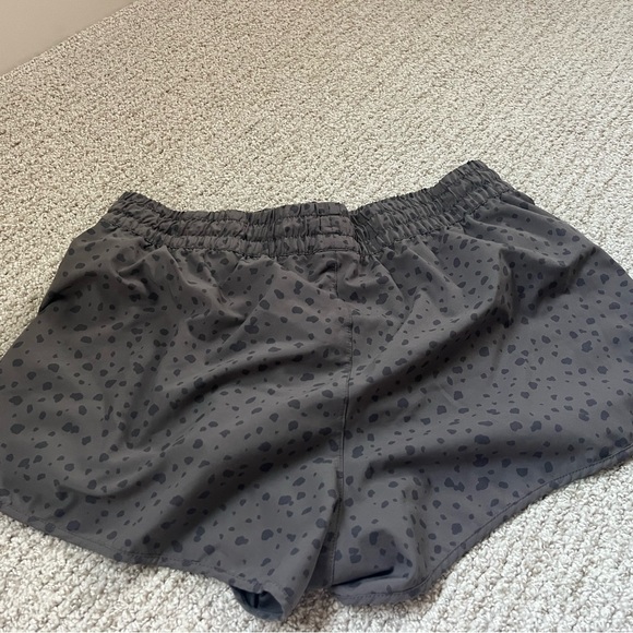 Vuori Clementine Short, elm dot, large - Picture 2 of 3